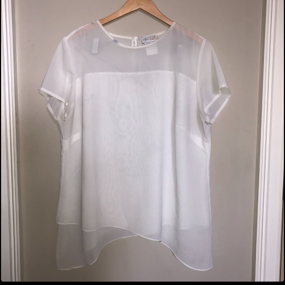Flowy Criss Cross Hem White Short Sleeve Blouse